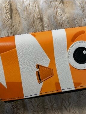 Loungefly- Nemo & Dory Wallet Purse